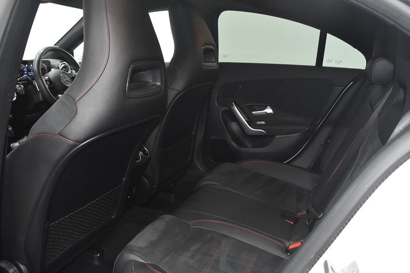 Mercedes-Benz CLA CLA200h MHEV AMG Line - U6095