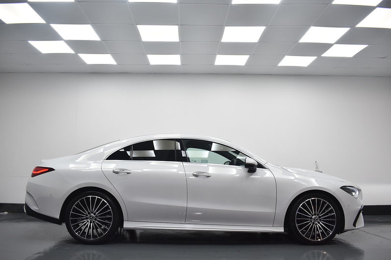 Mercedes-Benz CLA CLA200h MHEV AMG Line - U6095