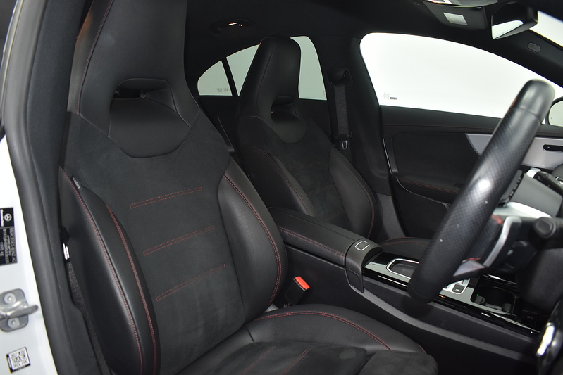 Mercedes-Benz CLA CLA200h MHEV AMG Line - U6095