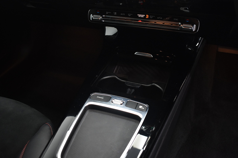 Mercedes-Benz CLA CLA200h MHEV AMG Line - U6095