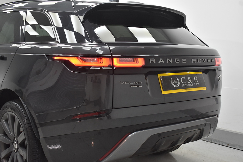 Land Rover Range Rover Velar D240 R-Dynamic HSE - U6096