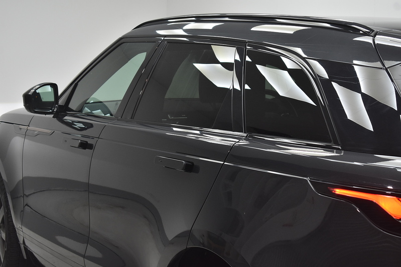 Land Rover Range Rover Velar D240 R-Dynamic HSE - U6096