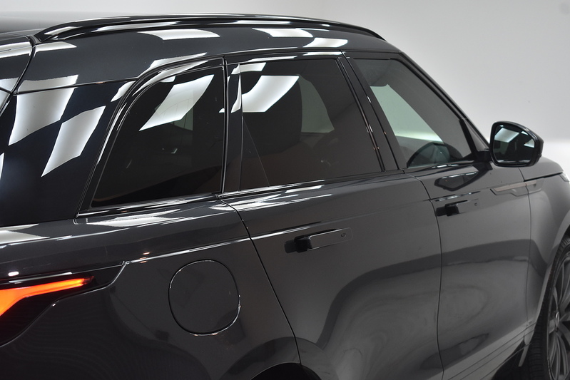 Land Rover Range Rover Velar D240 R-Dynamic HSE - U6096