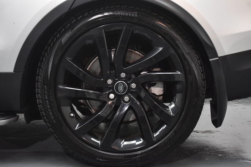 Land Rover Discovery SD V6 HSE Luxury - U6097