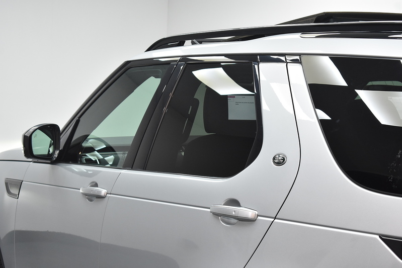 Land Rover Discovery SD V6 HSE Luxury - U6097