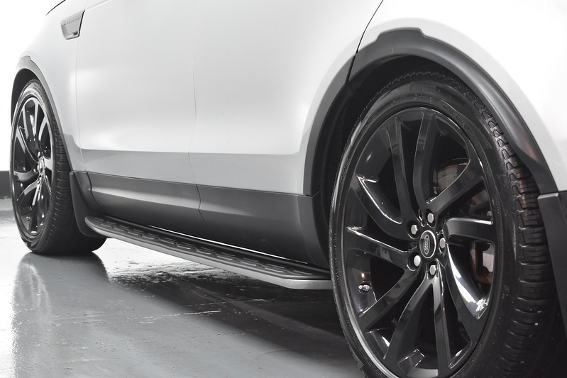 Land Rover Discovery SD V6 HSE Luxury - U6097