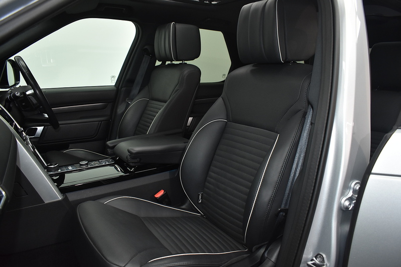 Land Rover Discovery SD V6 HSE Luxury - U6097