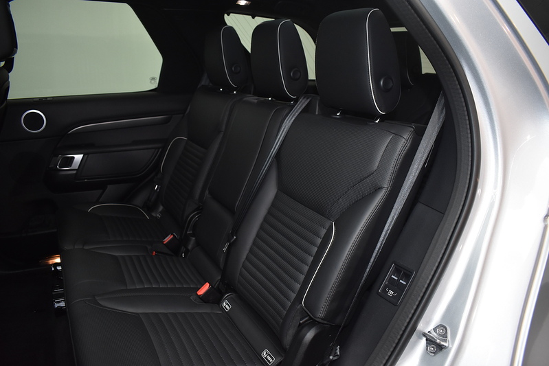 Land Rover Discovery SD V6 HSE Luxury - U6097