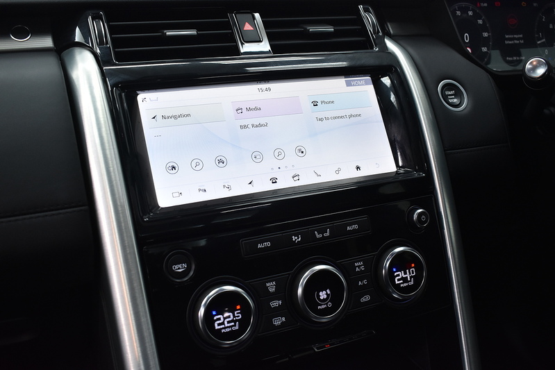 Land Rover Discovery SD V6 HSE Luxury - U6097