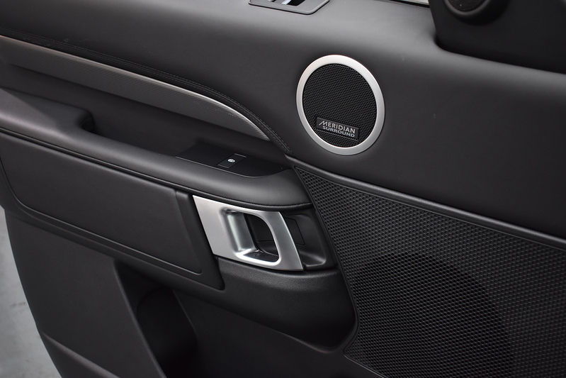 Land Rover Discovery SD V6 HSE Luxury - U6097