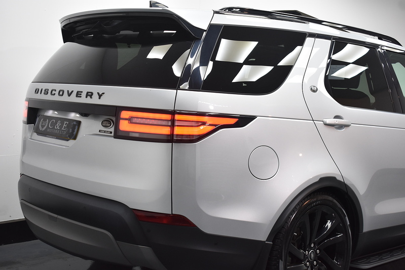 Land Rover Discovery SD V6 HSE Luxury - U6097