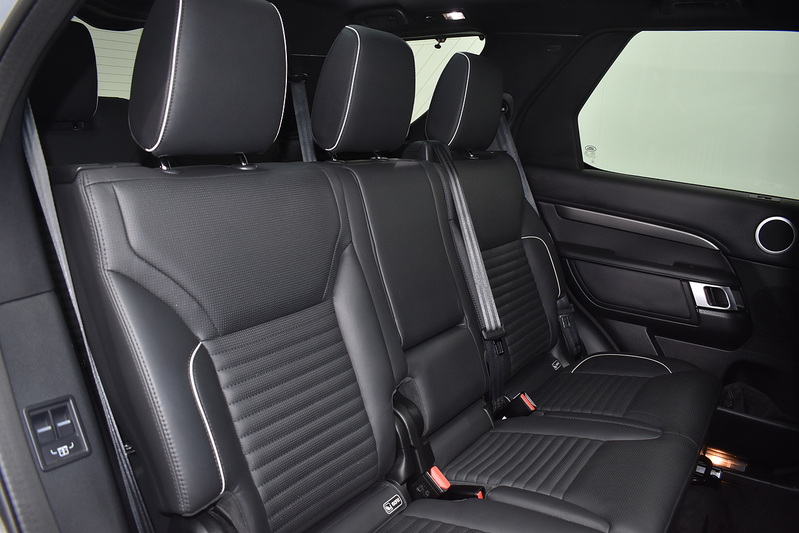 Land Rover Discovery SD V6 HSE Luxury - U6097