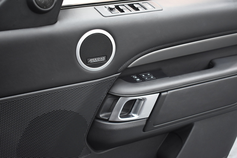 Land Rover Discovery SD V6 HSE Luxury - U6097