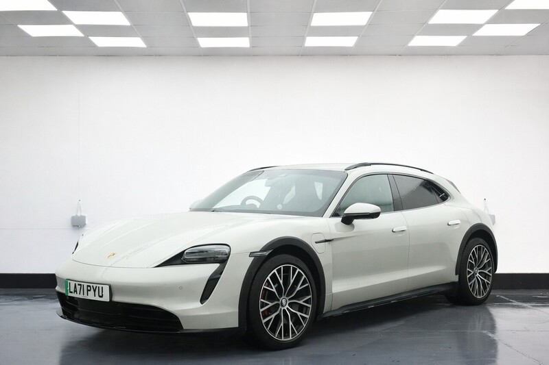 Porsche Taycan Performance Plus 4S - U6100