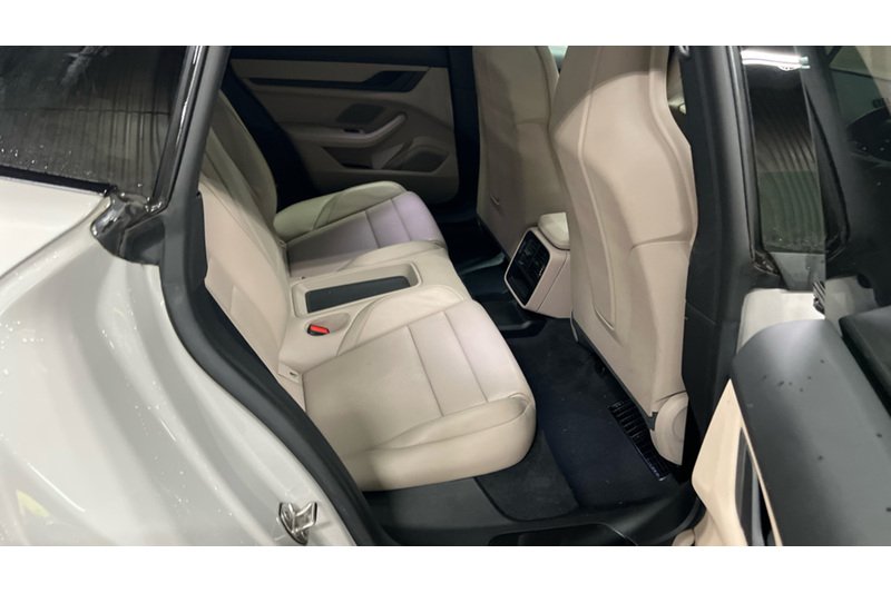 Porsche Taycan Performance Plus 4S - U6100