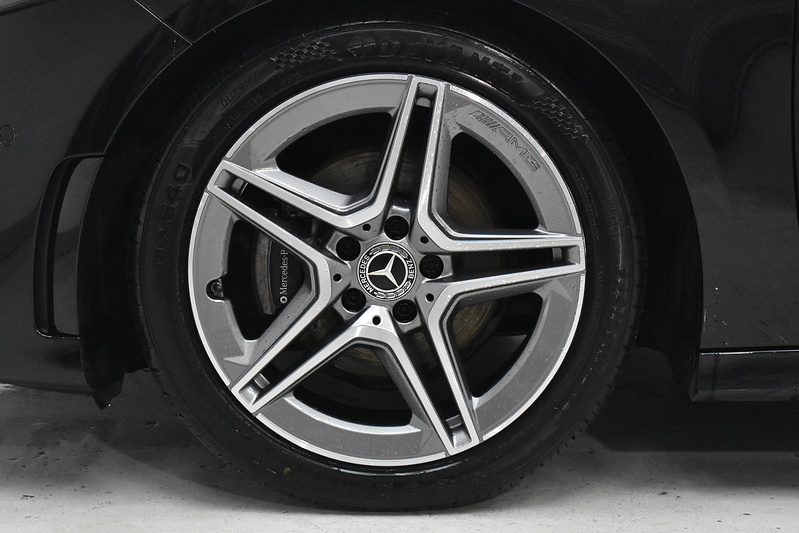 Mercedes-Benz A Class A180d AMG Line - U6101