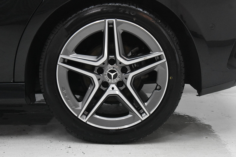 Mercedes-Benz A Class A180d AMG Line - U6101