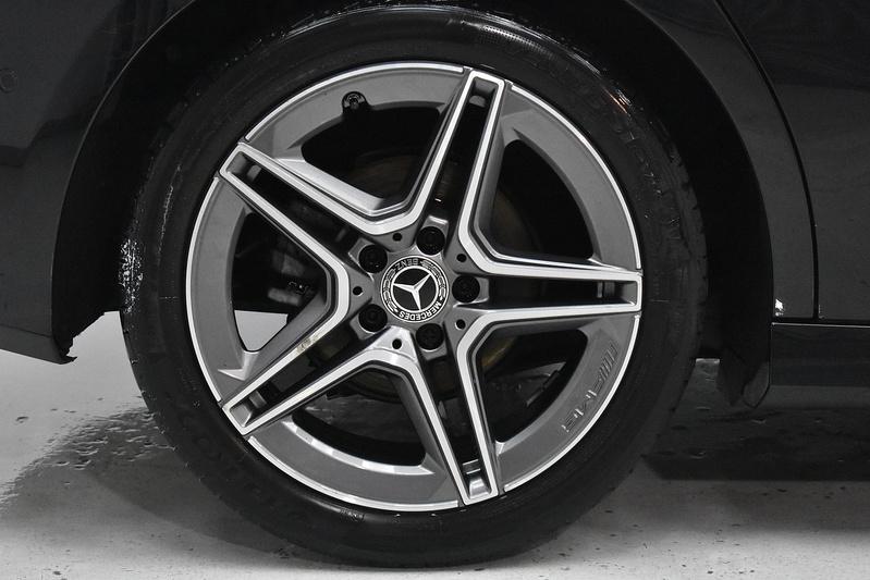 Mercedes-Benz A Class A180d AMG Line - U6101