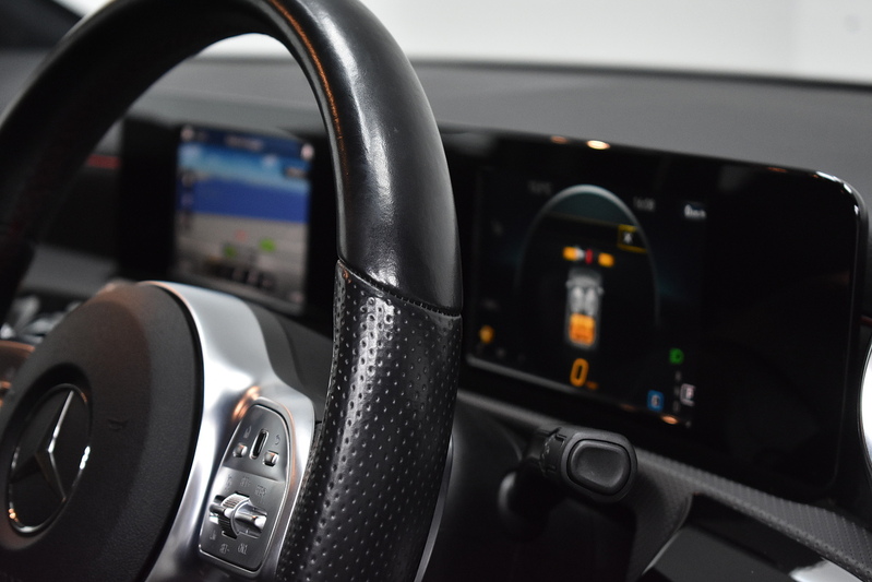 Mercedes-Benz A Class A180d AMG Line - U6101