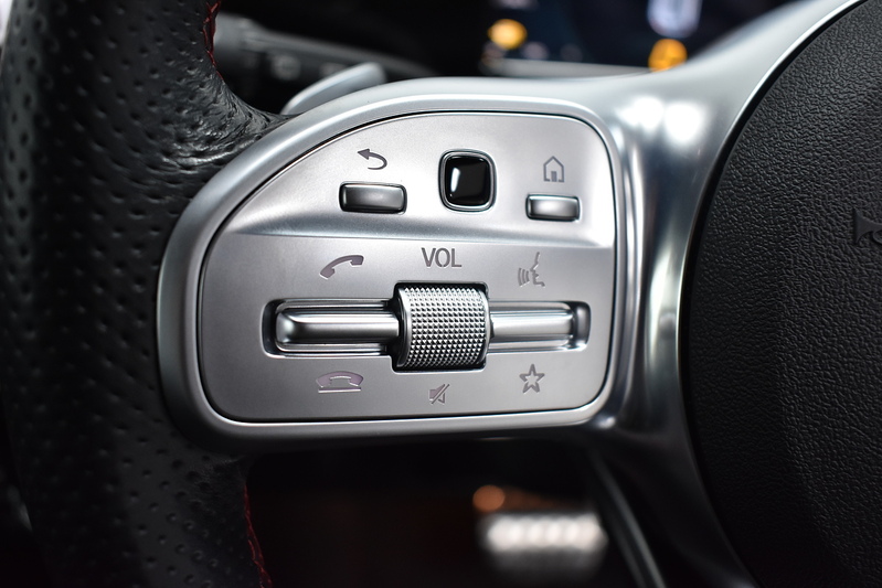 Mercedes-Benz A Class A180d AMG Line - U6101