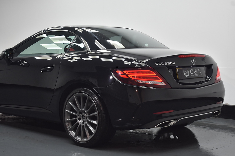 Mercedes-Benz SLC SLC250d AMG Line - U6102