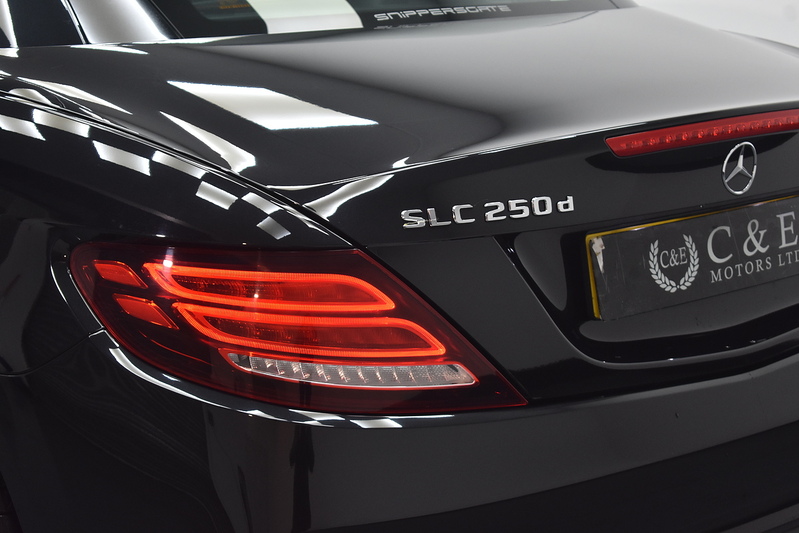 Mercedes-Benz SLC SLC250d AMG Line - U6102