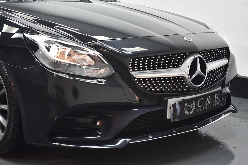 Mercedes-Benz SLC SLC250d AMG Line - U6102