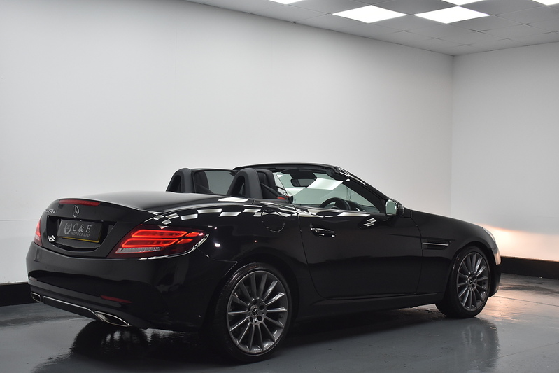 Mercedes-Benz SLC SLC250d AMG Line - U6102