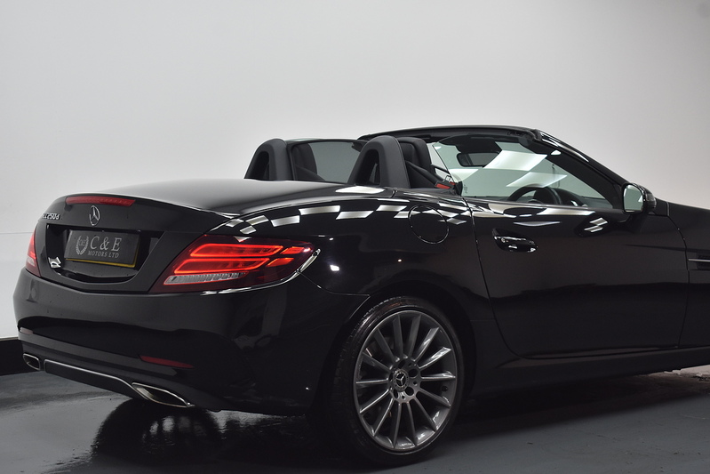 Mercedes-Benz SLC SLC250d AMG Line - U6102