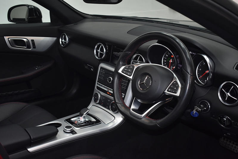 Mercedes-Benz SLC SLC250d AMG Line - U6102