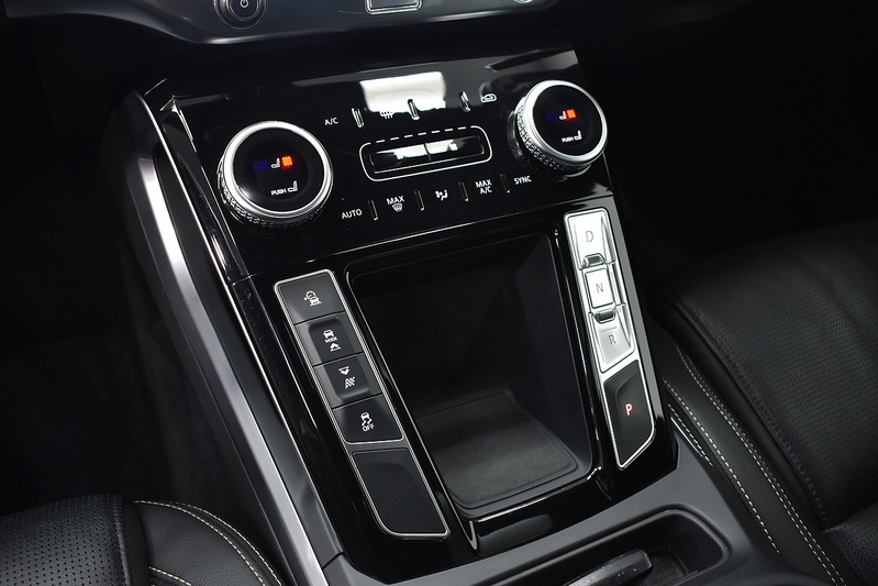 Jaguar I-PACE 400 Black - U6111