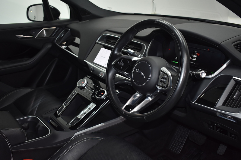 Jaguar I-PACE 400 Black - U6111