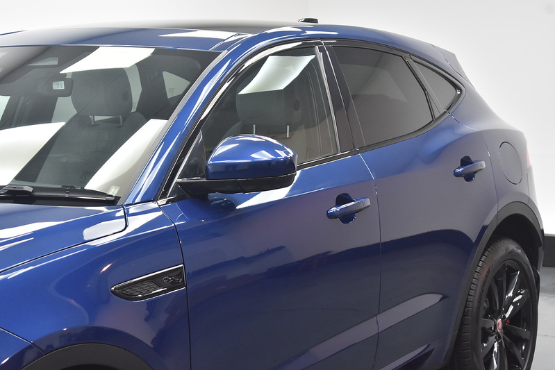 Jaguar E-PACE P300e R-Dynamic HSE - U6112