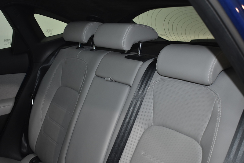 Jaguar E-PACE P300e R-Dynamic HSE - U6112