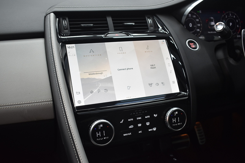 Jaguar E-PACE P300e R-Dynamic HSE - U6112