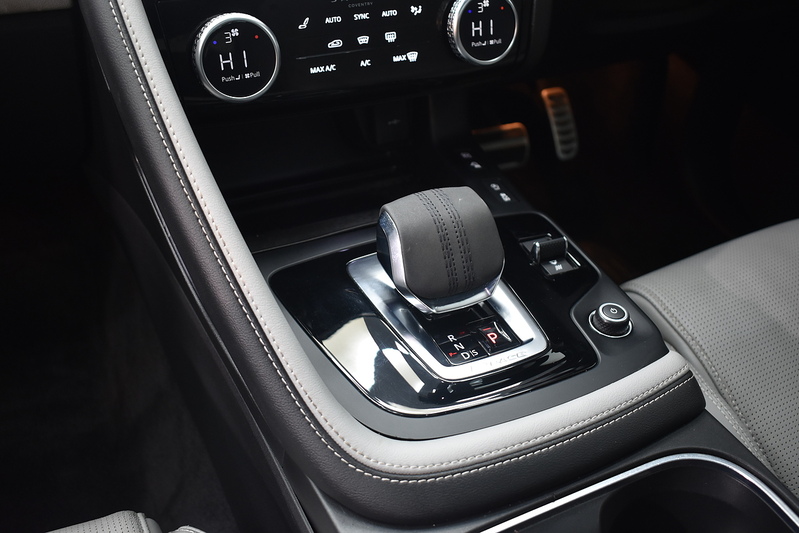 Jaguar E-PACE P300e R-Dynamic HSE - U6112