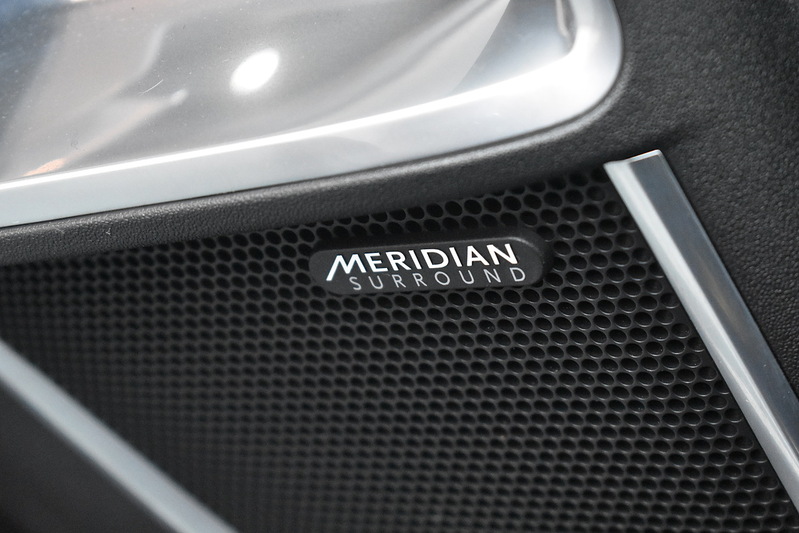 Jaguar E-PACE P300e R-Dynamic HSE - U6112