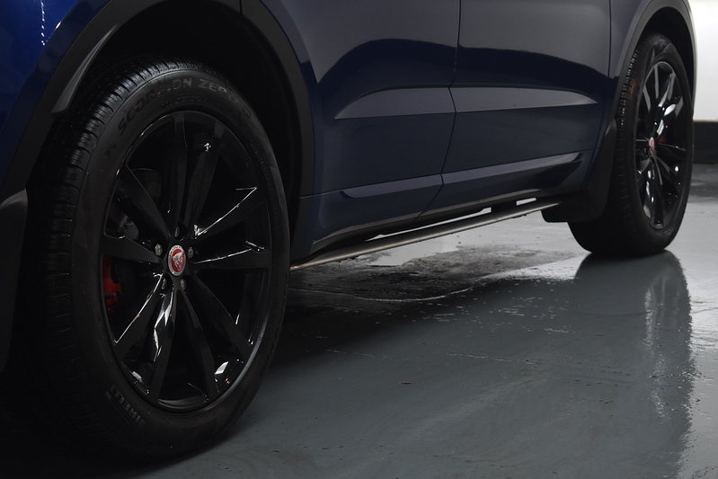 Jaguar E-PACE P300e R-Dynamic HSE - U6112