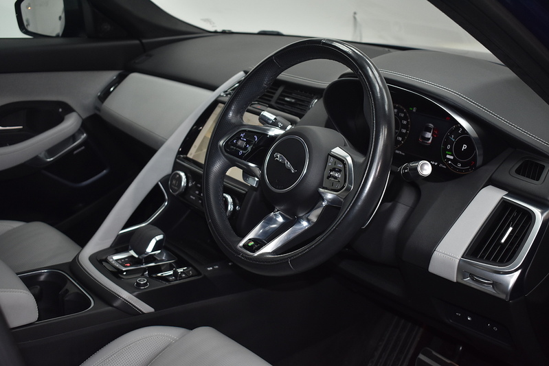 Jaguar E-PACE P300e R-Dynamic HSE - U6112