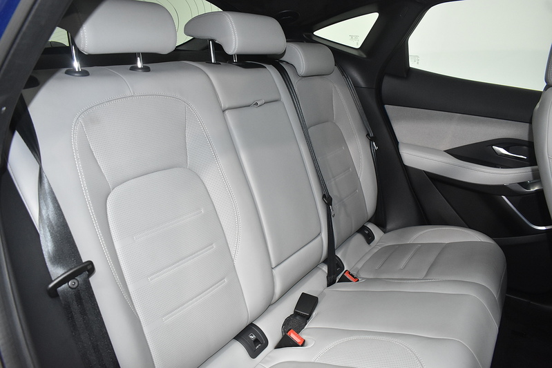 Jaguar E-PACE P300e R-Dynamic HSE - U6112