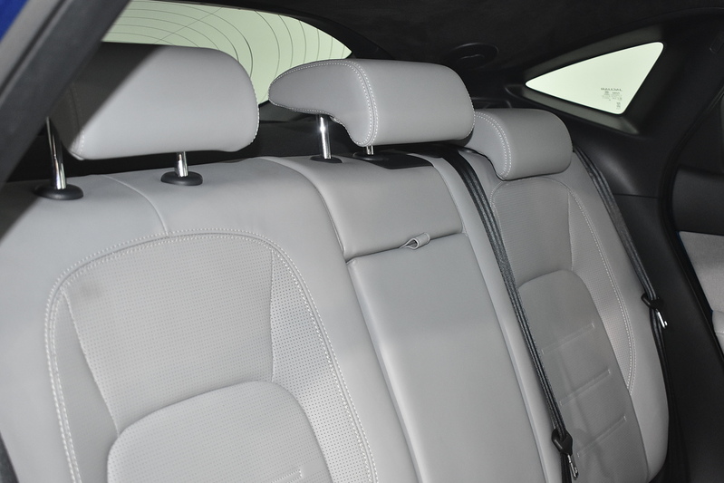 Jaguar E-PACE P300e R-Dynamic HSE - U6112