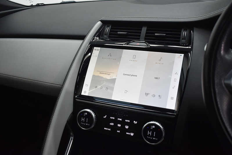 Jaguar E-PACE P300e R-Dynamic HSE - U6112