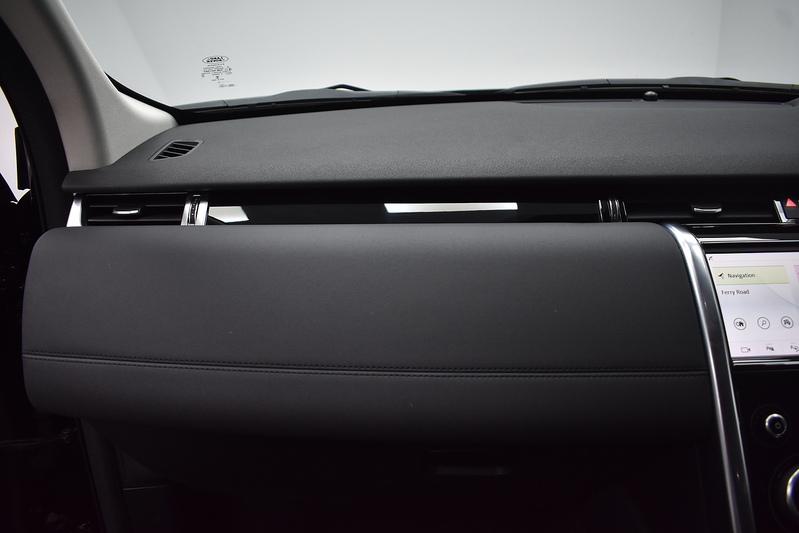 Land Rover Discovery Sport D180 MHEV SE - U6114