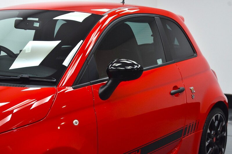 Abarth 595 T-Jet Competizione 70th - U6115