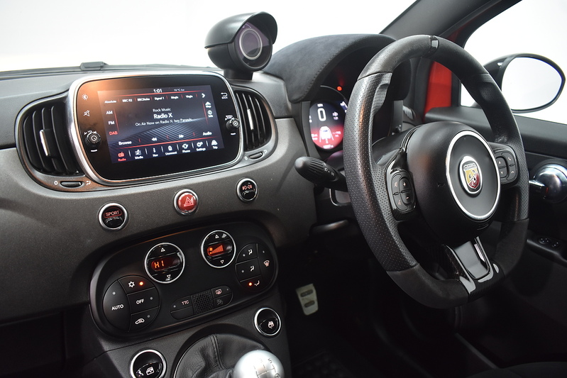 Abarth 595 T-Jet Competizione 70th - U6115