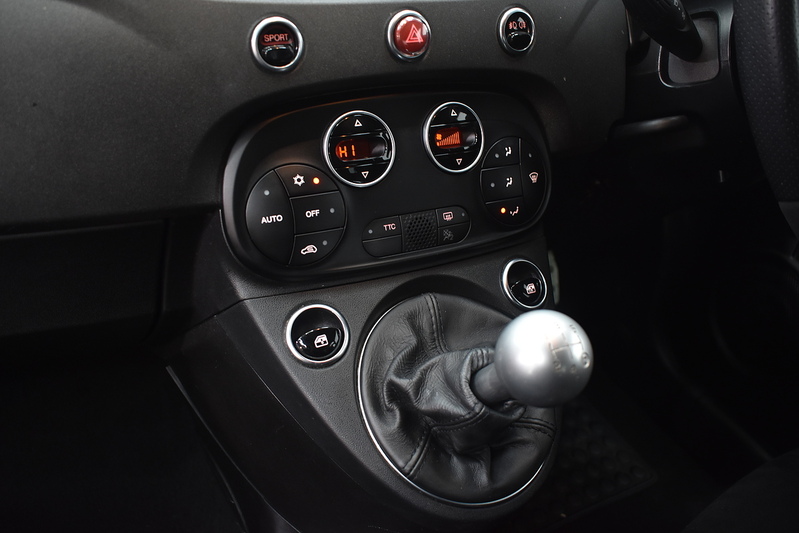 Abarth 595 T-Jet Competizione 70th - U6115