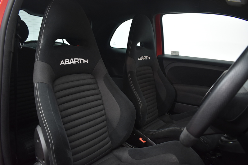 Abarth 595 T-Jet Competizione 70th - U6115
