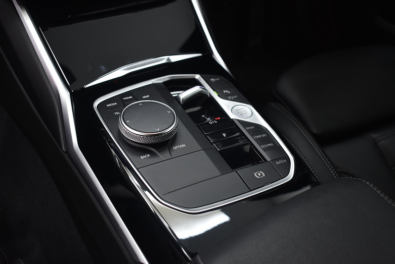 BMW 2 Series 230i M Sport - U6117