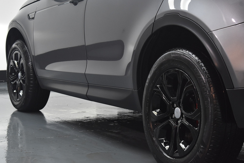 Land Rover Discovery Sport  - U6120