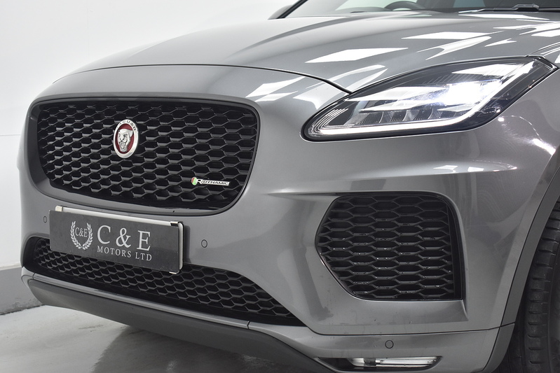 Jaguar E-PACE D150 Chequered Flag - U6122